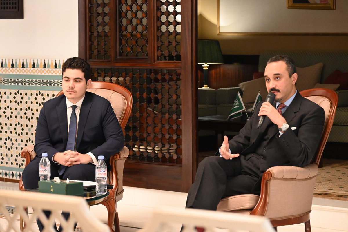 SaudiEmbassyUK's tweet photo. A thought-provoking discussion took place at the Embassy yesterday in collaboration with the LSE branch of the Andalus Committee &amp; students from top London universities. HRH Prince Khalid bin Bandar covered the Saudi foreign policy, multi-alignment, and the #GlobalSouth. https://t.co/ktvy6uIOfA