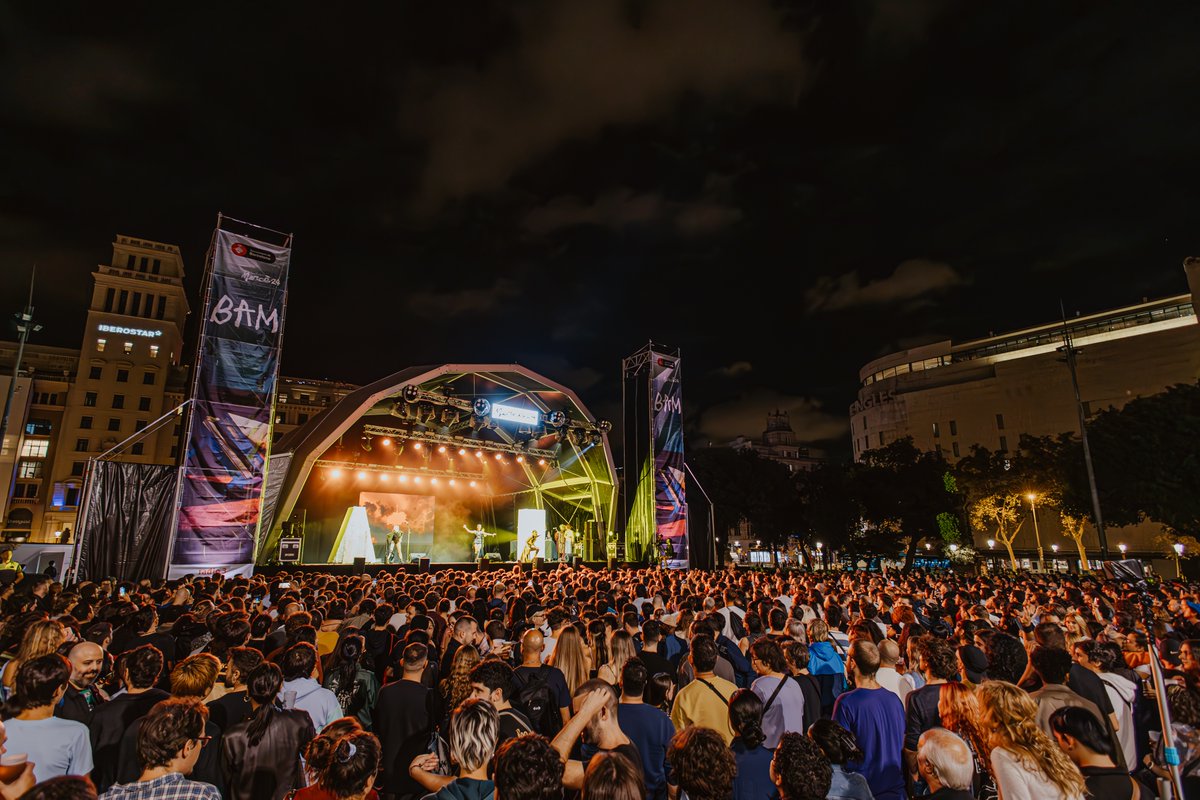 📢 Canal d'X del #FestivalBAM inactiu.

Pots seguir l'actualitat musical de Barcelona i les notícies del festival a:

- Instagram: instagram.com/festivalbam/
- Facebook: facebook.com/BAMfestival.Ba…
- Web: barcelona.cat/lamerce/ca/bam