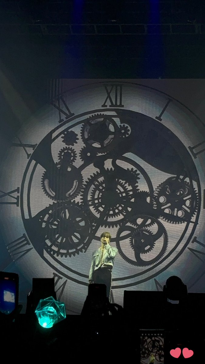 arloli9's tweet photo. Ayer difrute mucho el concierto de Taemin 🥰🥹
#EphemeralGazeInMexicoCity #TAEMIN #EphemeralGazeInLATAM https://t.co/vvpvrWcDCi
