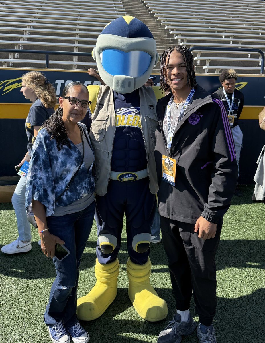 Kellen Miller WR 2028 (@kellenmiller09) on Twitter photo I’m excited to visit the University of Toledo this weekend again Feb 1st for Junior day and tap in with my guy <a href="/CoachFlemWR/">RJ Fleming</a> ❗️🚀 <a href="/ToledoFB/">Toledo Football</a> <a href="/CoachBGasser/">Bryan Gasser</a> <a href="/AllenTrieu/">Allen Trieu</a> <a href="/TheD_Zone/">The D Zone</a> <a href="/qterback5/">Kevin Glenn</a> <a href="/UDJ_Football/">U of D Jesuit Football</a> I’m excited to visit the University of Toledo this weekend again Feb 1st for Junior day and tap in with my guy <a href="/CoachFlemWR/">RJ Fleming</a> ❗️🚀 <a href="/ToledoFB/">Toledo Football</a> <a href="/CoachBGasser/">Bryan Gasser</a> <a href="/AllenTrieu/">Allen Trieu</a> <a href="/TheD_Zone/">The D Zone</a> <a href="/qterback5/">Kevin Glenn</a> <a href="/UDJ_Football/">U of D Jesuit Football</a>