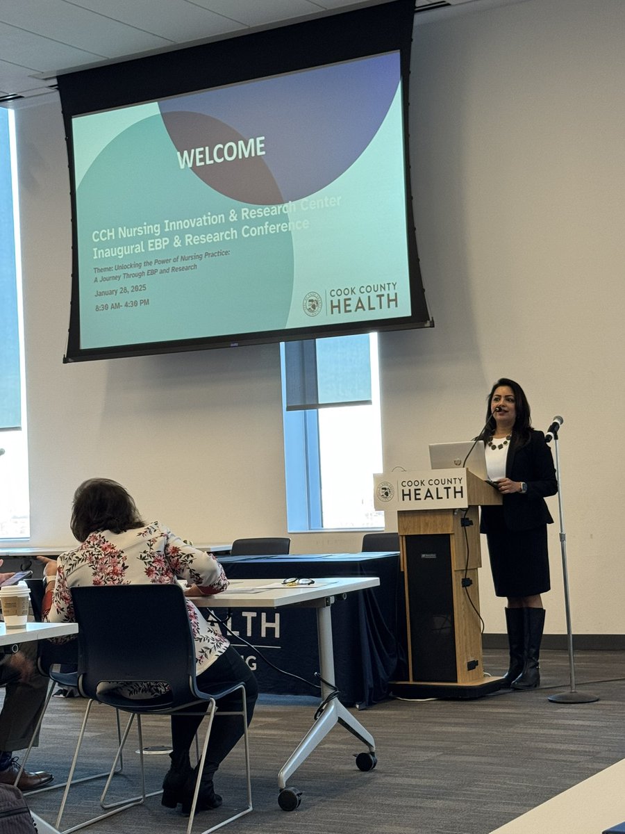HilaryBolda's tweet photo. Cook County Hospital had it’s first Nursing Innovation &amp; Research Center EBP Conference, and I am honored to be apart of the team 💕 #countystrong #CountyontheMAP #girlmedtwitter https://t.co/usWiPaAQ26