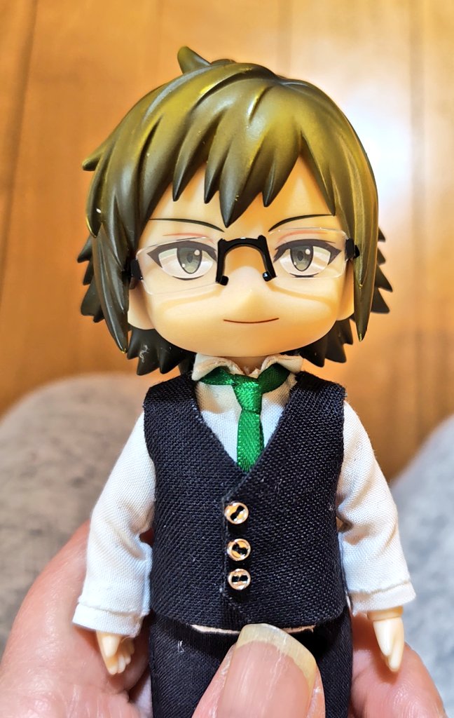 SHIO64305359's tweet photo. ベスト（ジレ）もできたー🙌
バックにも少しこだわってみたよ💚 https://t.co/r4oKmRWkjV