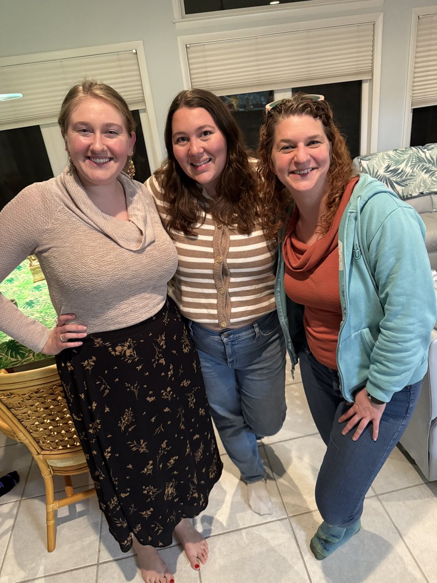 travel_run_lift's tweet photo. Cookbook club last night- year of the Snake themed! We made Chinese food y’all! It was all pretty good! Also these are the other two Montanas that live in my area. Yes there are three of us. 🤣 #cookbookclub #friends #fun https://t.co/8YogcgO7Kl