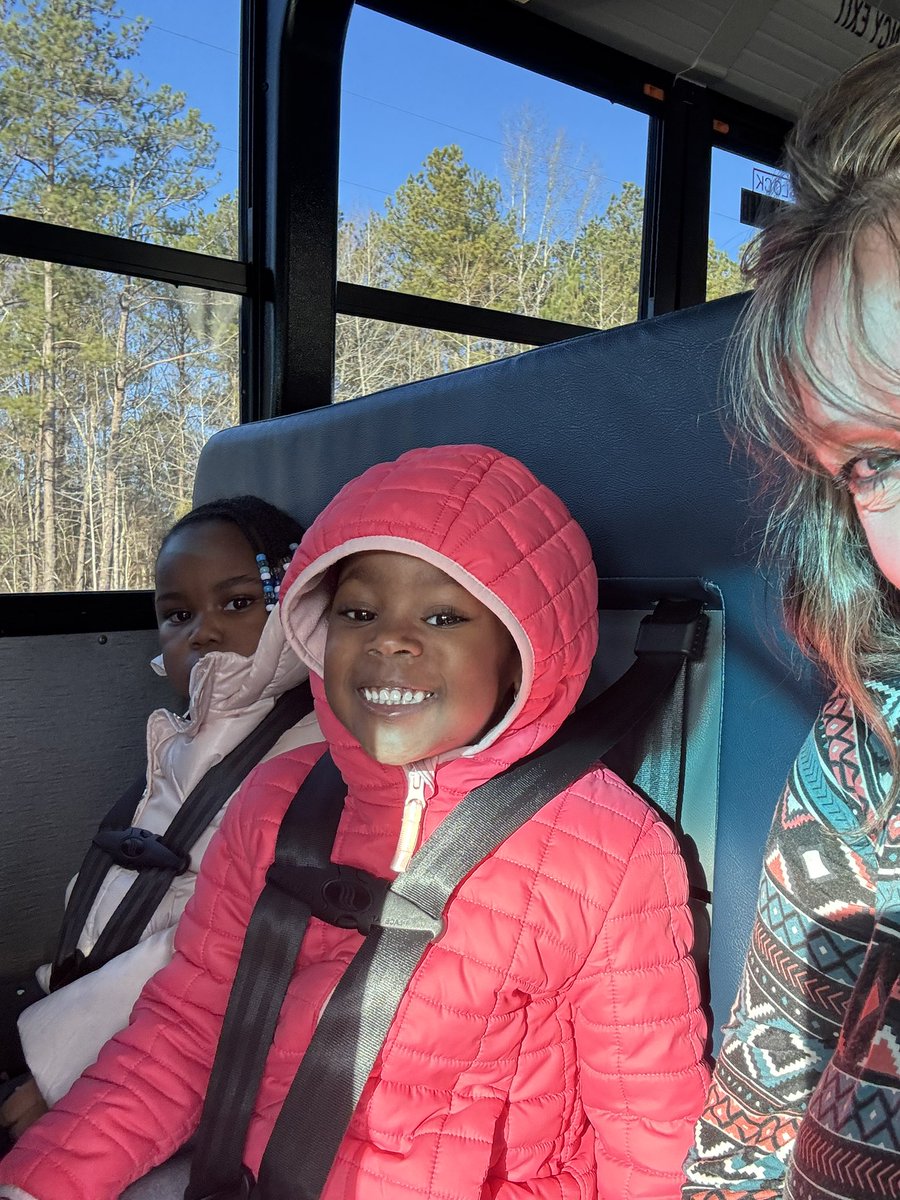 RCPS_EarlyLearn's tweet image. Field trip vibes
#fieldtrip #fieldtripping #musical 
#musicalperformance #thewiz #pat #dph