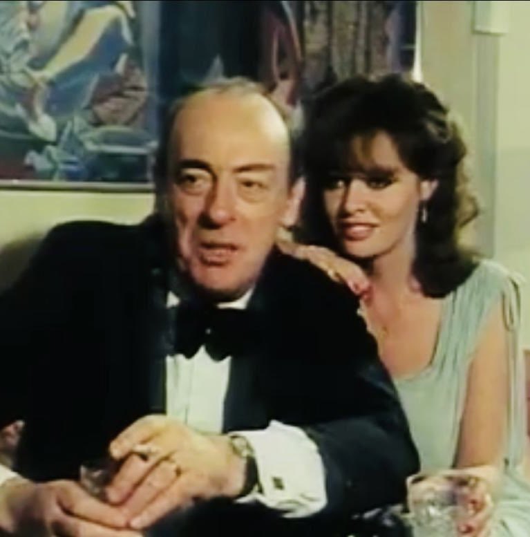 vickimichelle's tweet photo. Happy Heavenly Birthday John Junkin. Brilliant scriptwriter, actor and lovely man. A joy to work with #TheProfessionals #Crosswits Great memories meeting up with him in Blackpool when he came to see me in #AlloAllo #JohnJunkin @bbceastenders @itvcorrie #ThePlank #wednesdaythought https://t.co/94vXL8UCYC