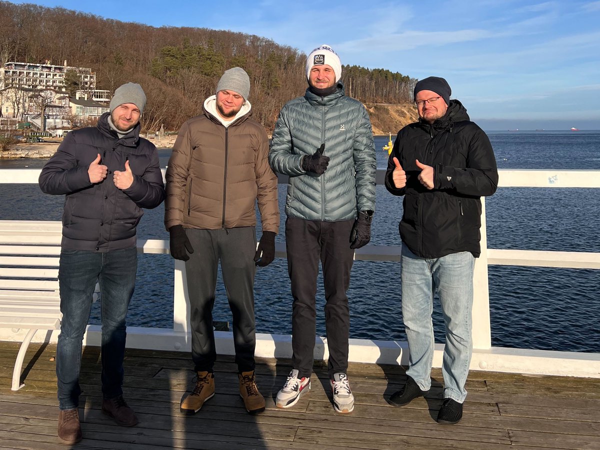 softwaremill's tweet image. For our first team building event this year, we ordered the best weather! We visited Gdańsk, listened to its history and of course went to the seaside!
#softwaremillvibes #teambuilding #companygetaway