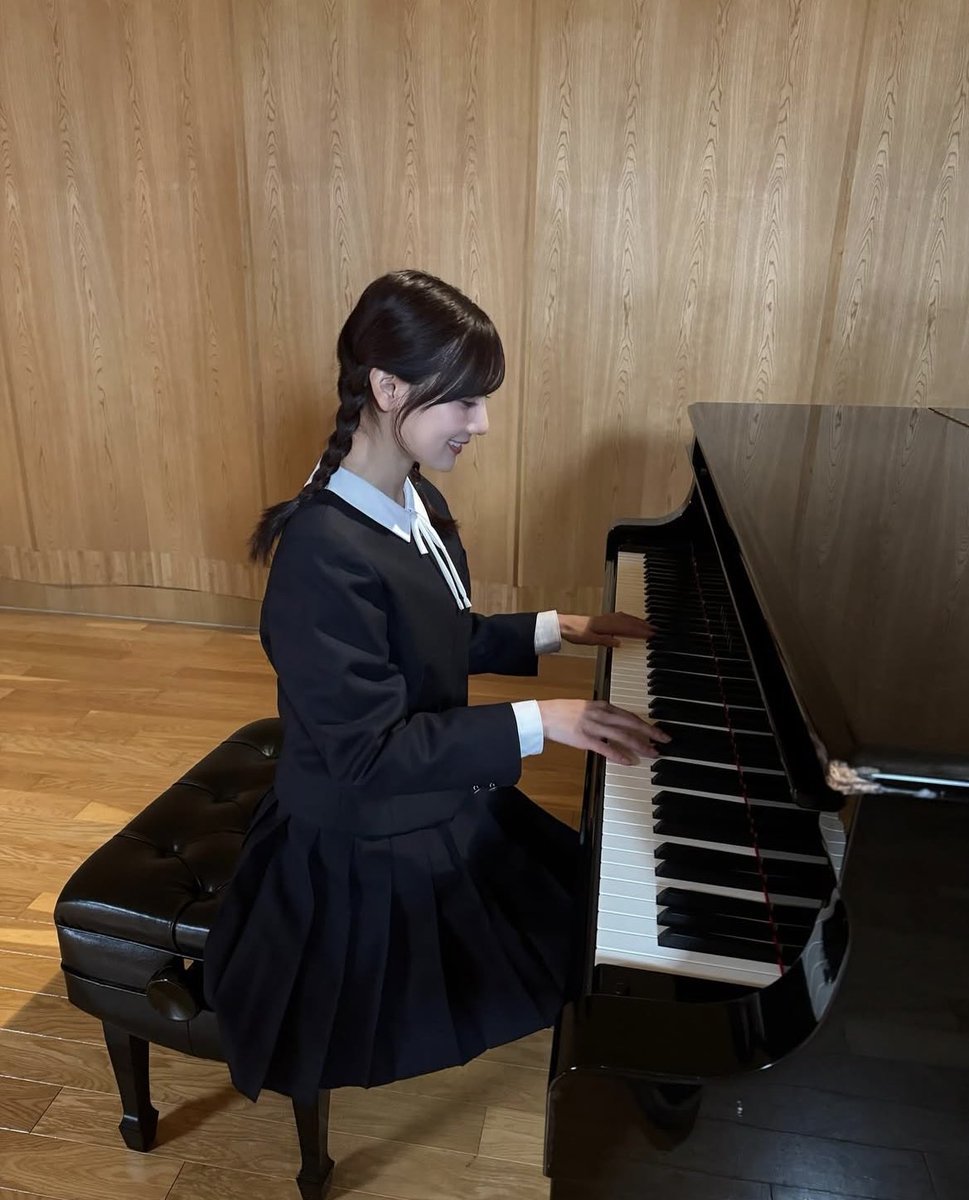 Techihina46's tweet photo. いちばん可愛い伴奏者！

 #hina17gram https://t.co/PJvXztZqf5