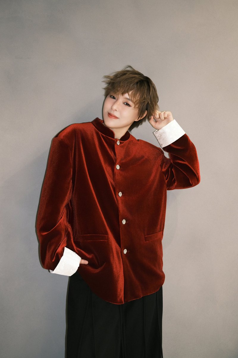 SunneeGlobalFC's tweet photo. 2025/01/29 Sunnee Studio Weibo Update
2025/01/29 Sunnee杨总工作室微博更新

First day of Chinese new year, wishing you all the best!

迎新春，看烟花璀璨，看新年新景，大年初一，万事称心！

#Sunnee杨芸晴 #蛇年大吉 #杨芸晴 #Sunnee https://t.co/03WorksMzY