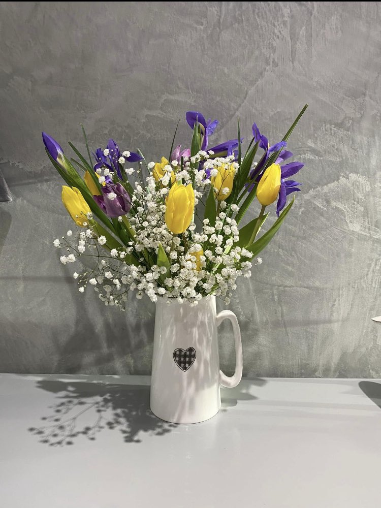 Some lovely Spring flowers to brighten your day 😊
Order your large china jug online: 
northumberlandtartan.co.uk