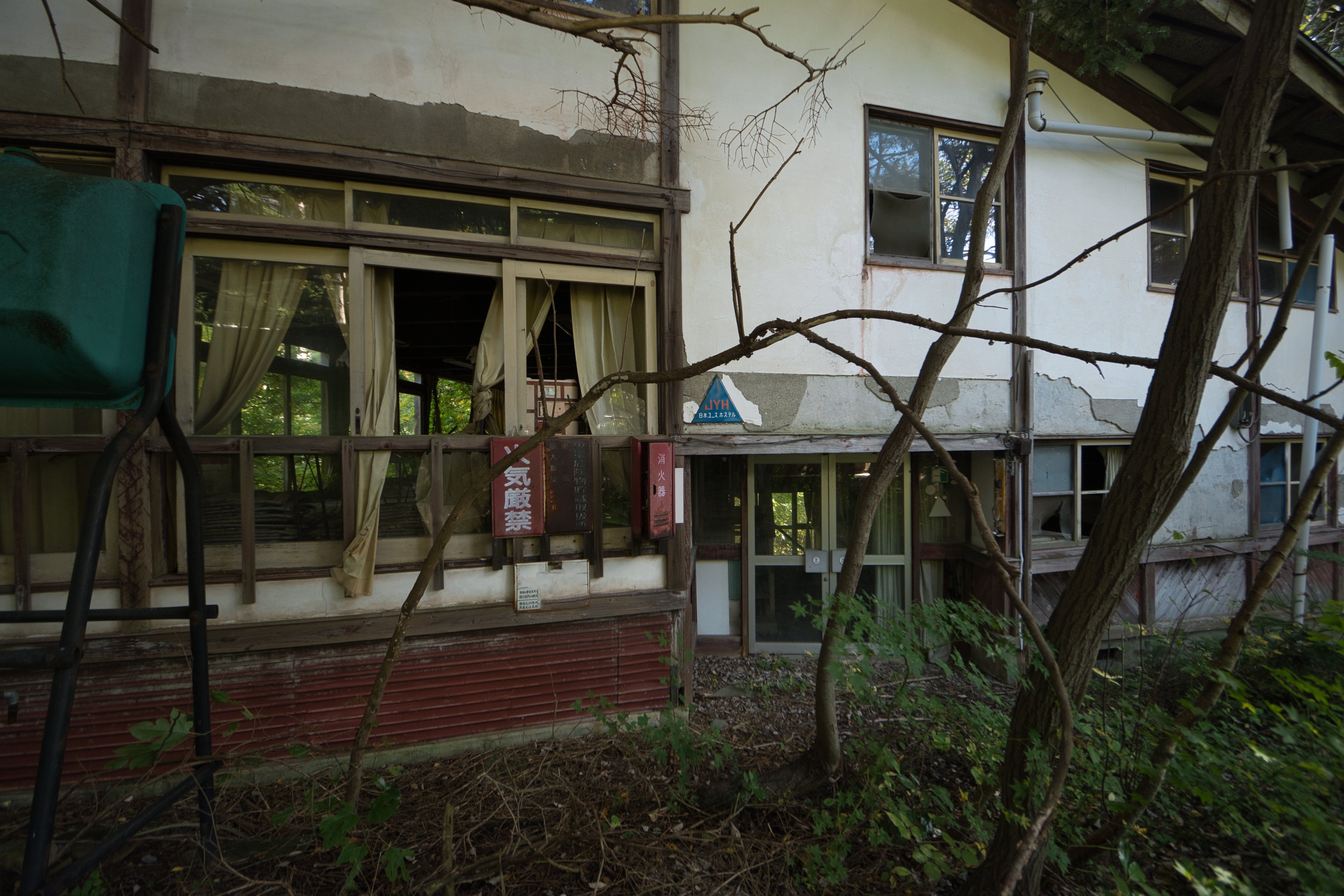 香川遠征①】築60年！圧巻のスターハウス廃墟！！ - YouTube