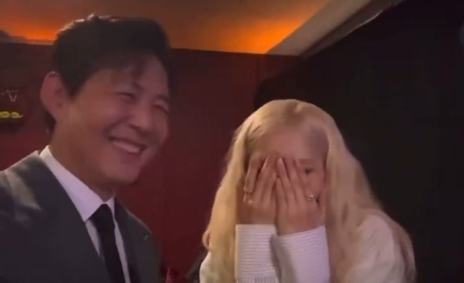 rosespics's tweet photo. ROSÉ AND LEE JUNG JAE https://t.co/YKoVOYmHcW