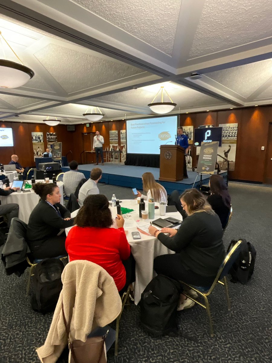 Just a few exciting photos of our Midwest Regionals to start your Wednesday!

Thank you to <a href="/FightingIrish/">The Fighting Irish</a> and <a href="/gvsulakers/">GVSU Lakers</a> for being gracious hosts!