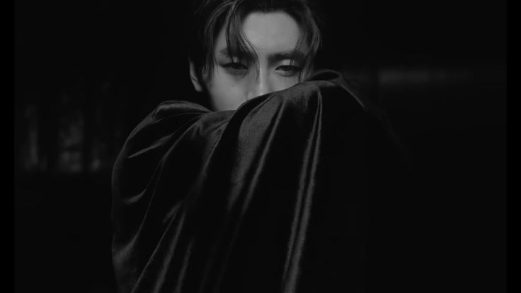 moonandenhypen's tweet photo. ENHYPEN and their creative team pushing the boundaries of storytelling in K-pop. They produce works with creatives who have not worked in K-pop before, such as Cho Gi Seok Scylla (2021), Yu Kwang Goeng, DARK BLOOD (2023), and Lee Chung-hyun, ROMANCE UNTOLD (2024). https://t.co/05N9aGpSnj