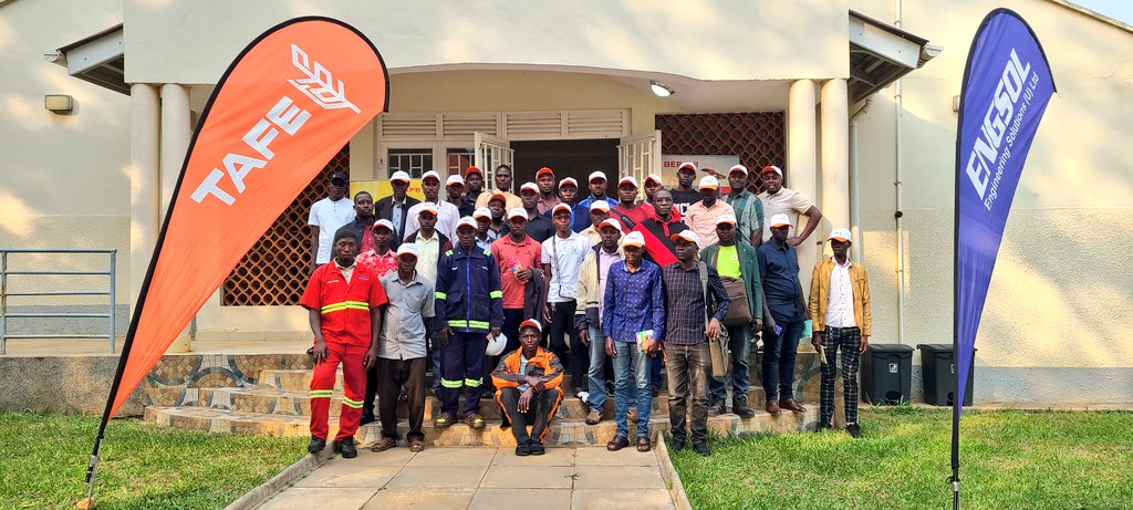 Engsol_UG's tweet photo. TRAINING SUCCESSFULLY COMPLETED!
A big thank you to all the tractor operators & mechanics from Mbarara & surrounding areas who attended today's Refresher Training. Your dedication to sharpening your skills keeps agriculture moving forward!
#EngsolMbarara #TractorTraining https://t.co/oM9jU4Texk