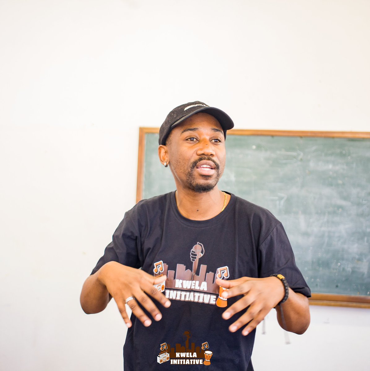 kwelainitiative's tweet photo. A thread images from the Kwela Initiative Workshop running in Bulawayo!
We had a "Hip-Hop Vs The Community" Indaba that sought to bridge the gap between Hip-Hop artists and the community and find ways to transform conflict.

Full Link here: https://t.co/UthEjTZj4C https://t.co/b99U3MdELI