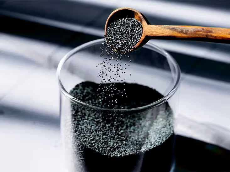 joeyyochheim's tweet photo. This ancient oil was called "the cure for everything except death."

For 1000s of years, it helped with:

• Diabetes
• Infections
• Weight loss

Then Big Pharma buried it.

Here's what it is, why it works, &amp; how to use it: https://t.co/OlapVtZFBd