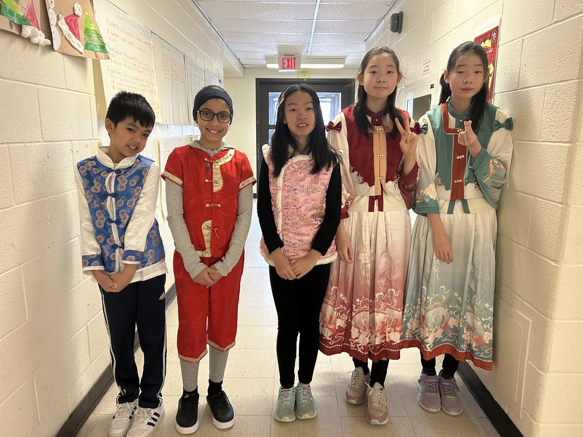 DI_TCDSB's tweet photo. Happy Lunar New Year everyone!!! Let the celebrations begin! @TCDSB_PAguiar @TCDSB @Equity_TCDSB @GalloGTCDSB @GTanuan https://t.co/MuIqBNJa7h