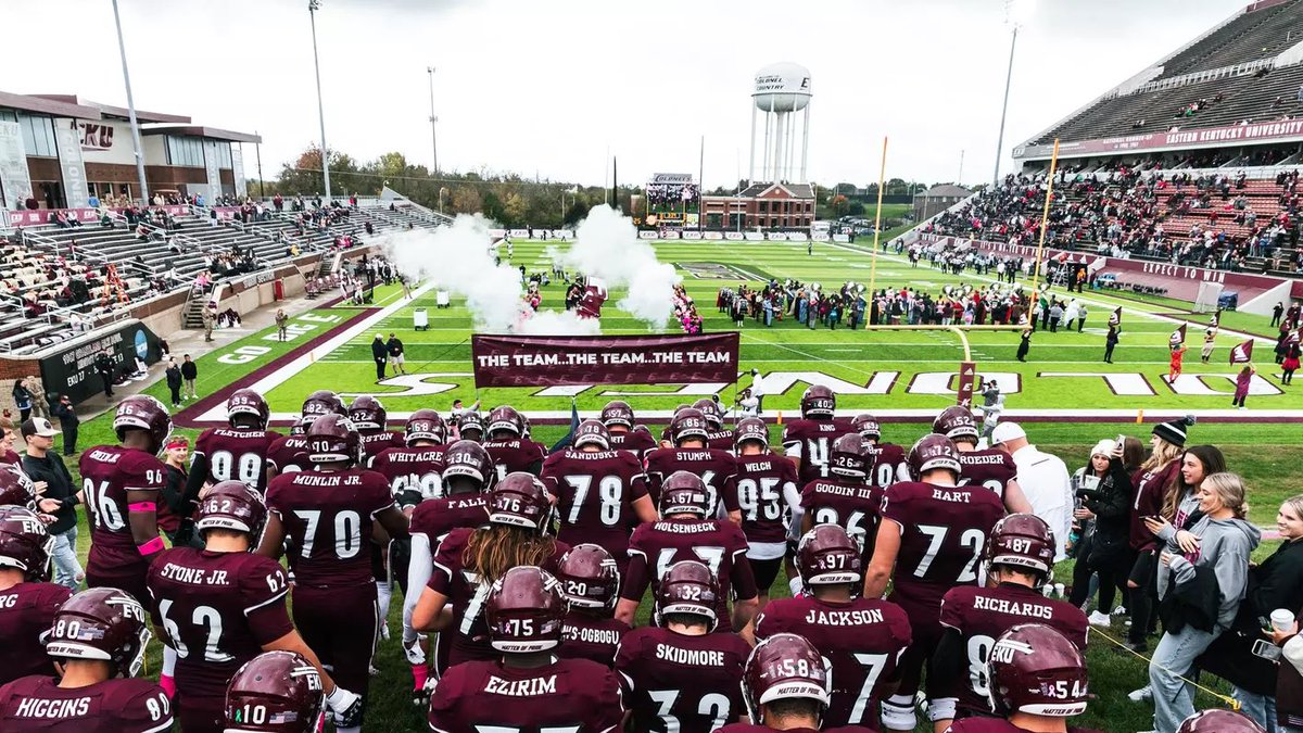 AidenWilson1_'s tweet image. Blessed to receive my first offer from the university of eastern Kentucky! @CoachWatson9 @CoachNinoDBE323 @ErikRichardsUSA @RivalsWoody @AllenTrieu @RivalsFriedman @mfarrellsports @ChadSimmons_  @SWiltfong_ #beyondblessed