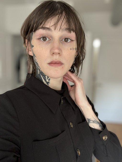 Watch Claire Gemini ♊🔞's leaked NSFW photo on TwXstars