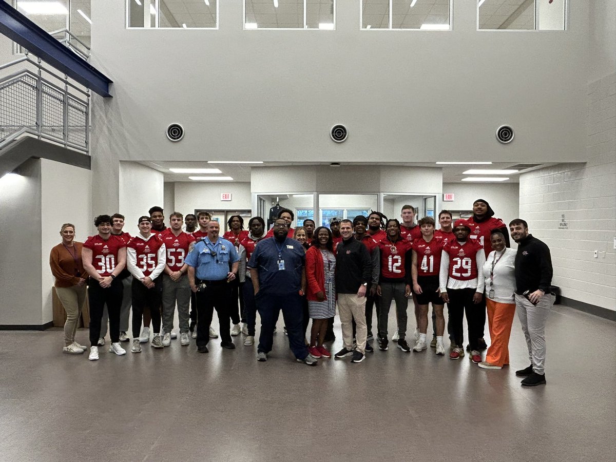 Nicholls_FB's tweet image. Great morning at Thibodaux Middle School! Look forward to coming back!