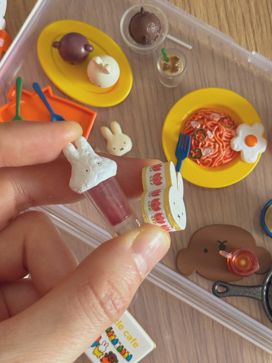 오랜만에 본가,, 🏠 언니가 산 식완 같이 뜯으면서 보냈다😗 리멘트 미피 너무 귀엽다…