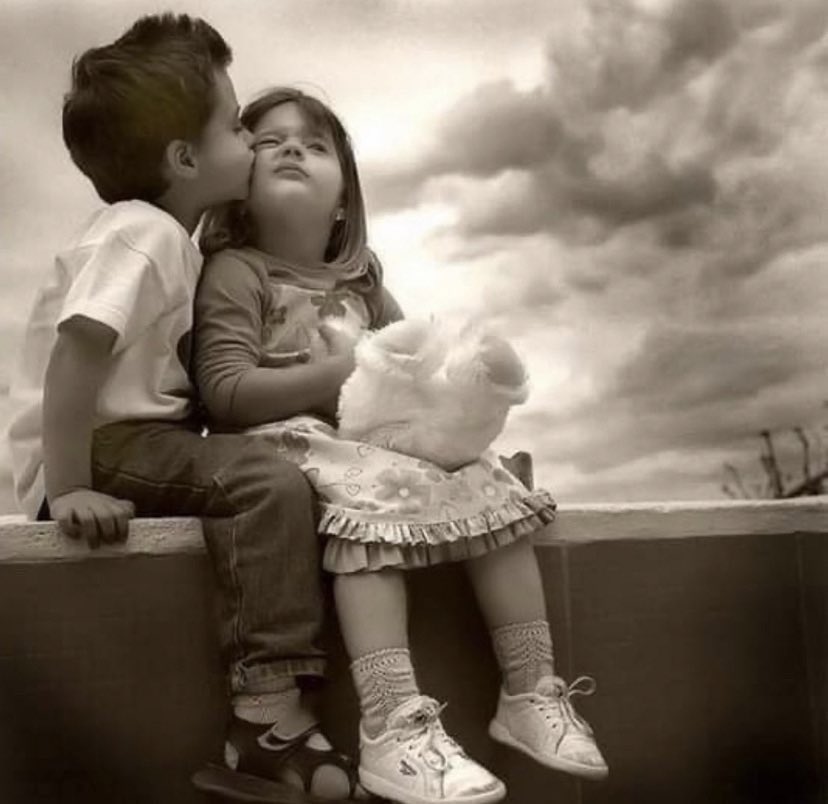 لا يهم كم شخصا تعرف المهم كم شخصا يستحق  المعرفه
: