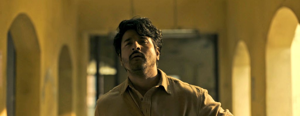 Gommala...ini naanthanda ndra mari oru Look

#Sivakarthikeyan #Parasakthi