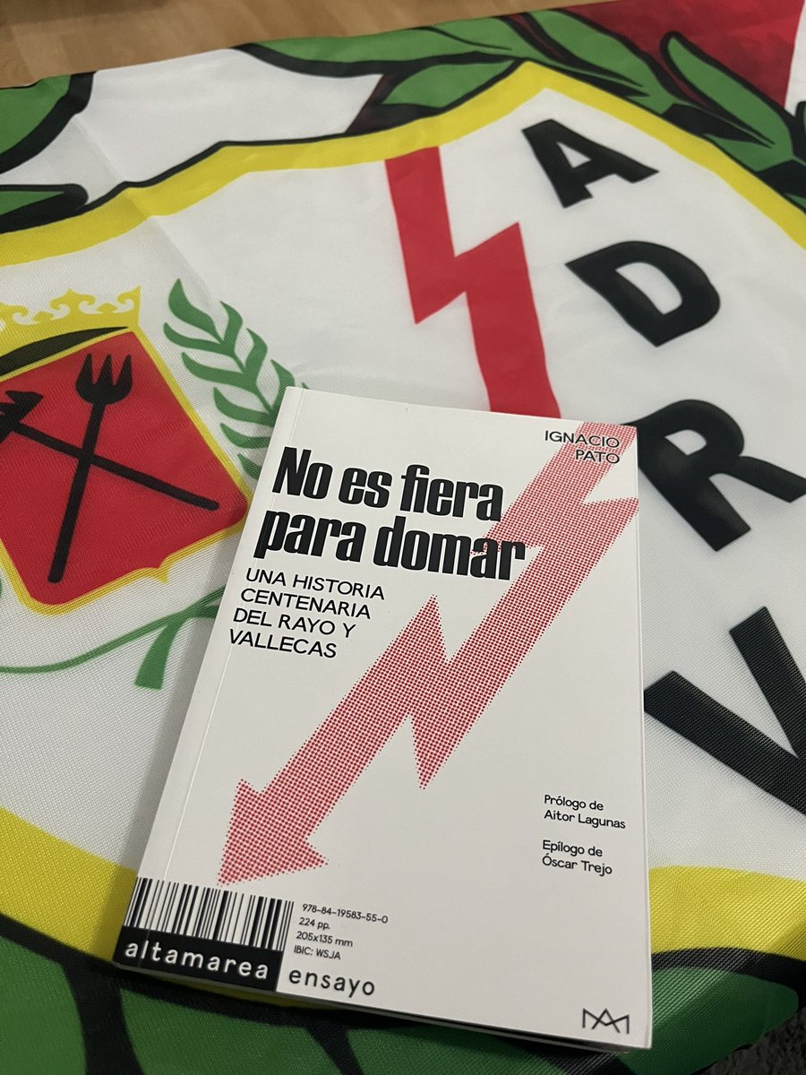 Chalo Matute (@adrvynadamas) on Twitter photo <a href="/ipatolorente/">Ignacio Pato</a> <a href="/Altamarea_Ed/">Altamarea Ediciones</a> Librazo imprescindible que hace que te enamores aún más de VK y del Rayo. <a href="/ipatolorente/">Ignacio Pato</a> <a href="/Altamarea_Ed/">Altamarea Ediciones</a> Librazo imprescindible que hace que te enamores aún más de VK y del Rayo.