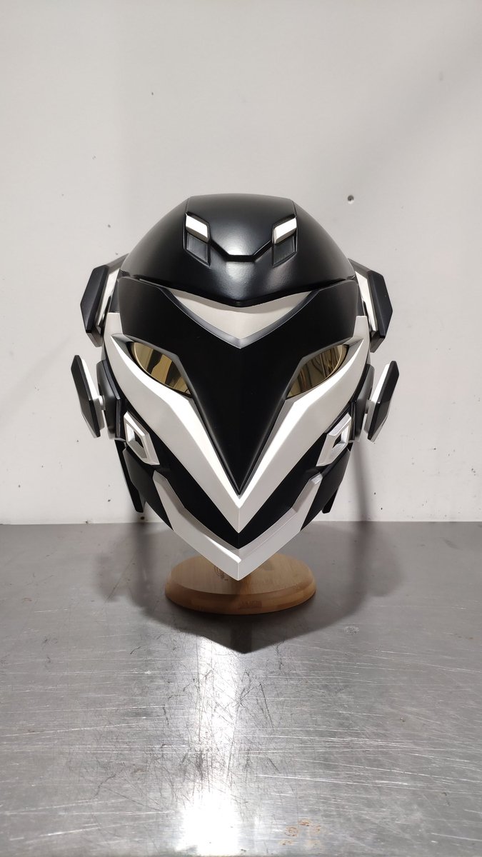 PropsMy's tweet image. Hello my dear friends! Today ipresent to your attention the helmet of the character Vyse from the game VALORANT. In the end, everything turned out great. How do you like my work, would you like to have such a helmet?
. 
#valorant #valorantcosplay #game #vyse #helmet #cosplay