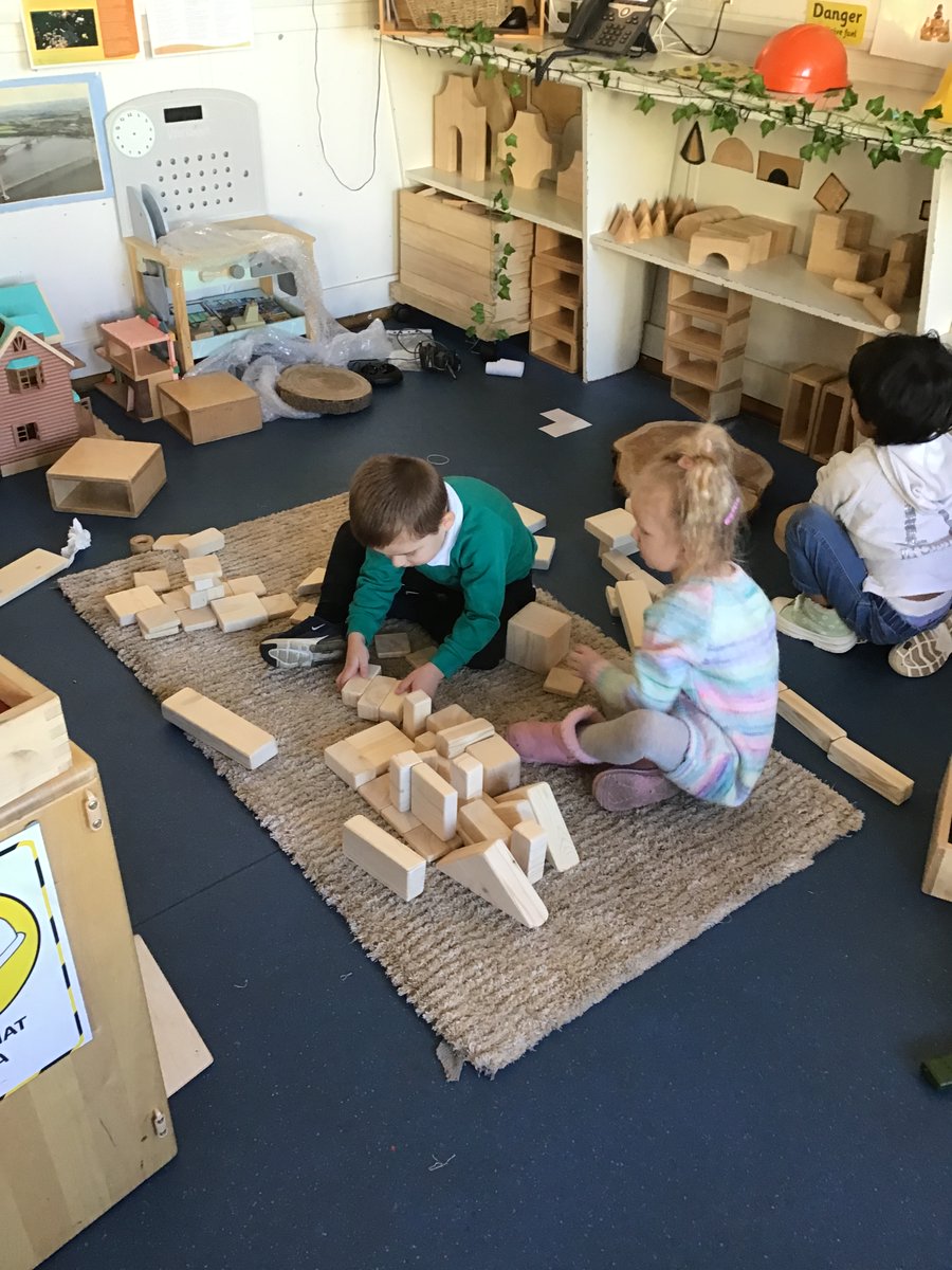 StAndrewsNCML6's tweet photo. Lots of brilliant building with our new blocks in the block area. Using their imaginations and problem solving while being very creative. 🏠 https://t.co/bbfCC6IkmJ