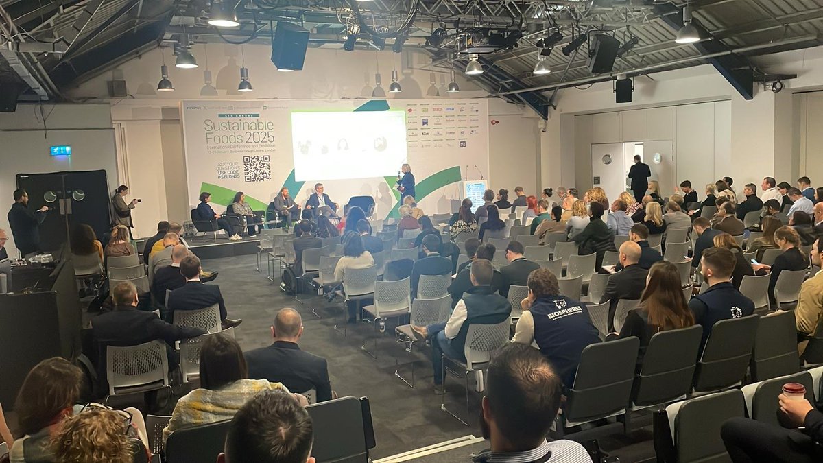 Terrafarmer (@terrafarmer_ag) on Twitter photo Fascinating start to the @SusFoodEvent in the ‘Scaling Regenerative Agriculture’ session with Archana Jagannathan <a href="/PepsiCoEU/">PepsiCoEU</a>, Daniel Cross <a href="/DysonFarming/">Dyson Farming</a>, Marija Rompani <a href="/JohnLewisRetail/">John Lewis & Partners</a> & Simon Haldrup <a href="/AgreenaApp/">Agreena</a>; chaired by Sue Pritchard (<a href="/FFC_Commission/">Food, Farming and Countryside Commission</a>)
Key takeaways... 1/2🧵 Fascinating start to the @SusFoodEvent in the ‘Scaling Regenerative Agriculture’ session with Archana Jagannathan <a href="/PepsiCoEU/">PepsiCoEU</a>, Daniel Cross <a href="/DysonFarming/">Dyson Farming</a>, Marija Rompani <a href="/JohnLewisRetail/">John Lewis & Partners</a> & Simon Haldrup <a href="/AgreenaApp/">Agreena</a>; chaired by Sue Pritchard (<a href="/FFC_Commission/">Food, Farming and Countryside Commission</a>)
Key takeaways... 1/2🧵