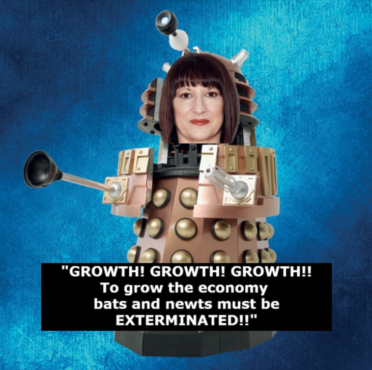 MrJoeGooch's tweet image. Dead-eyed Dalek Robot Rachel Reeves delivers plan for growth.