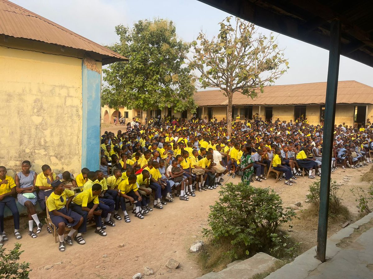 Spentacademy's tweet image. Just wrapped up an amazing session at St. James Catholic Grammar School, Ondo! 🎉 showing them how tech can shape their future. Their energy was inspiring! 💡🔥
Which school should we visit next? Tag them!
#SpentAcademy #TechForStudents #DigitalSkills #Tech4All #ONDO
