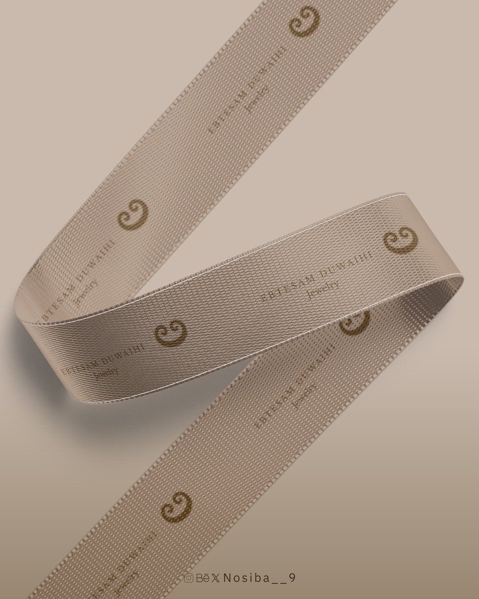 • أعمالي في تصميم التغليف لبراند المجوهرات السعودي  (Ebtesam Duwaihi) 

• كيس ، بطاقة ، ورق التغليف ، شرائط ، وملصقات ✨