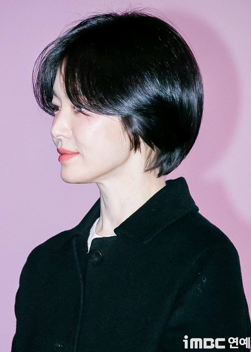 [EVENT] 250128 More Photos of Song Hye Kyo from DARK NUNS Stage Greeting yesterday 🌻

📸 media as logo | 5

#DarkNuns #검은수녀들 #SongHyeKyo #송혜교  #ソンヘギョ #宋慧乔 #HyeBaragi