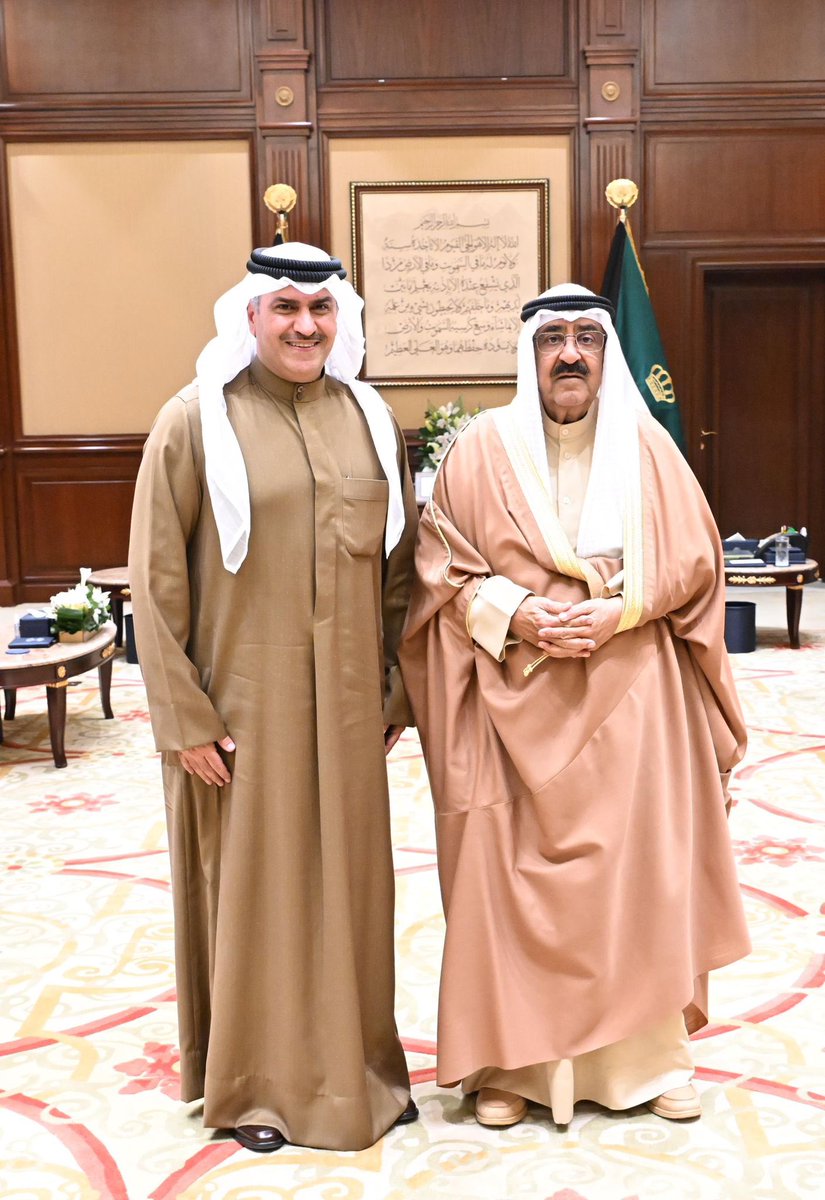 afs6666's tweet photo. تشرفت اليوم بلقاء سيدي #صاحب_السمو أمير البلاد المفدى الشيخ مشعل الأحمد الجابر الصباح حفظه الله ورعاه #kuwait #الكويت #قصر_بيان #الاسره_الحاكمه #أمير_فهد_المالك_الصباح https://t.co/teATa21ztX