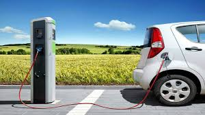 El ministro @LuiscaputoAR anunció ayer una baja en los aranceles de importación de vehículos eléctricos que facilita el acceso a un automóvil. Sin embargo, para que la medida sea exitosa necesitamos una buena red de abastecimiento de electricidad para dichos vehículos. Por suerte