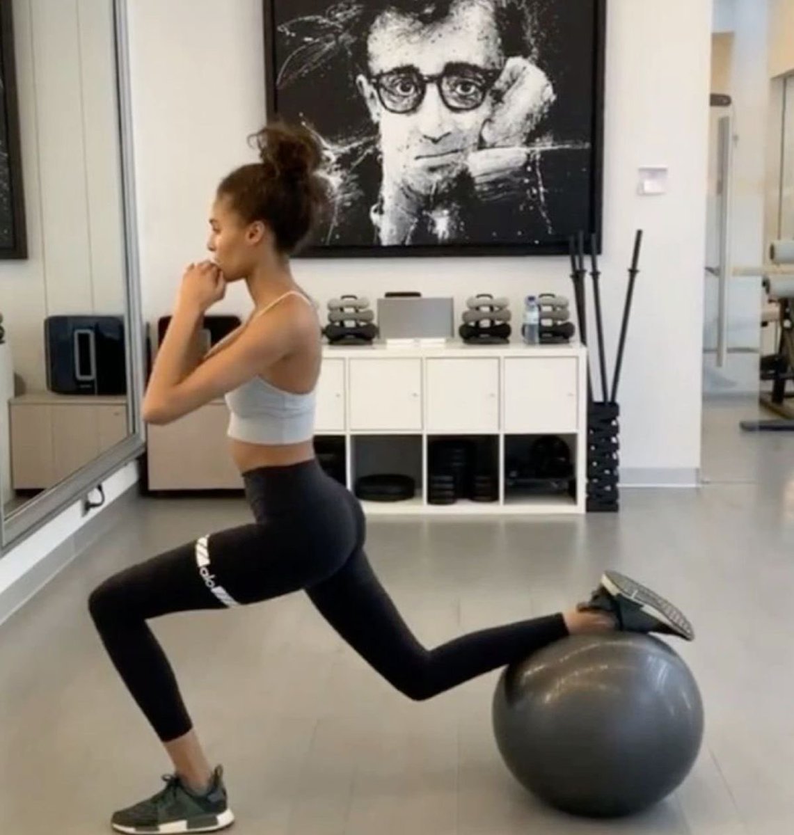 Would anyone be down to start a little February challenge where we focus on workouts, clean meals and overall building healthier habits? I’d love to make a gc