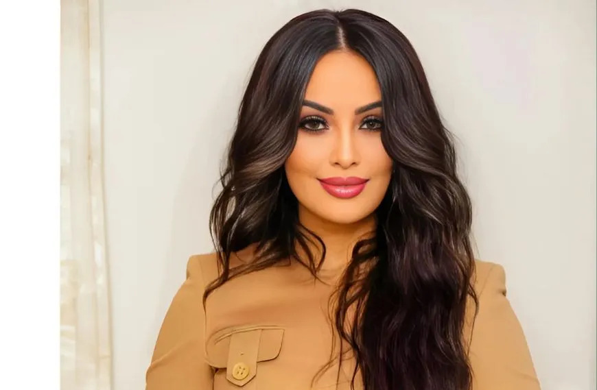 ekdeshwale's tweet image. Ruby Dhalla: From Glamour Girl to Canadian PM Contender
Know More : tinyurl.com/9yta7pyt

For more updates : deshwale.com

#rubydhalla #CanadaElections #womeninpolitics #politics #leadership #LiberalParty #BreakingBarriers #news #NewsUpdate #deshwale