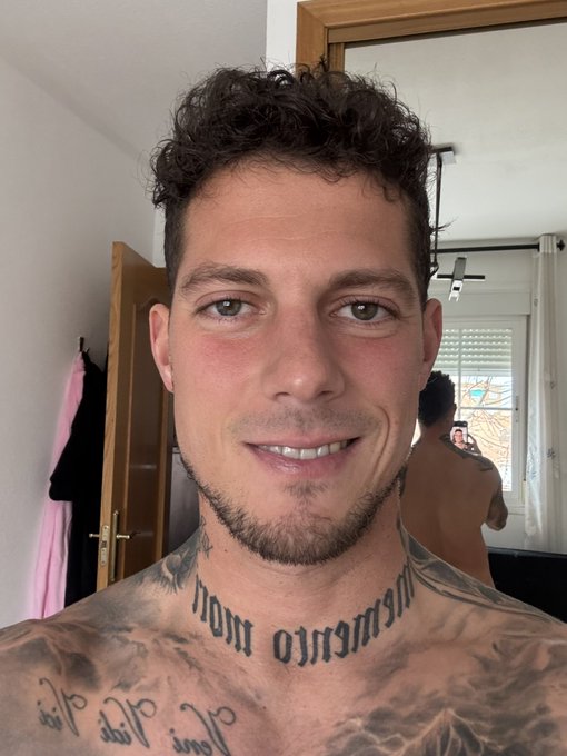 1 pic. The FACE😈 The MAGIC COCK🔥🔥  RT if want more cum videos💦💦 https://t.co/s4M4DH2Muk