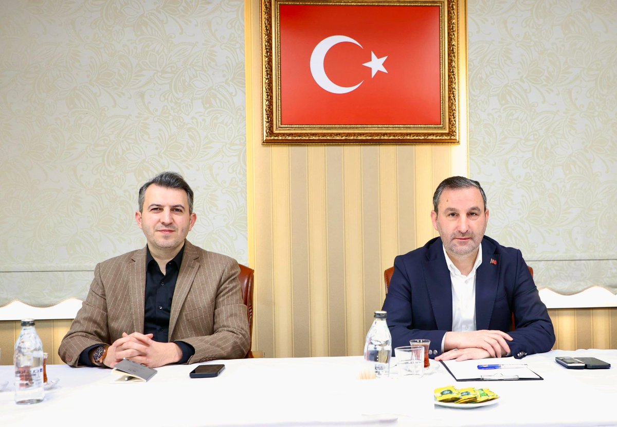 alitombastr's tweet photo. İlçe Başkanımız Sn. Ayhan Üşdi ile birlikte, Belediye Meclis Üyelerimiz; Sn. Ercan Çalım, Sn. Mehmet Sıddık Gürbüz, Sn. Mahmut Güneş, Sn. Ercan Turan, Sn. Yücel Usanmaz, Sn. İbrahim Erhan, Sn. Osman Barik, Sn. Uğur Onur Tapu ve Sn. Osman Nuri Ersoy ile bir araya geldik.  

İstişare ve değerlendirmelerde bulunduk. Katkıları için teşekkür ederim.