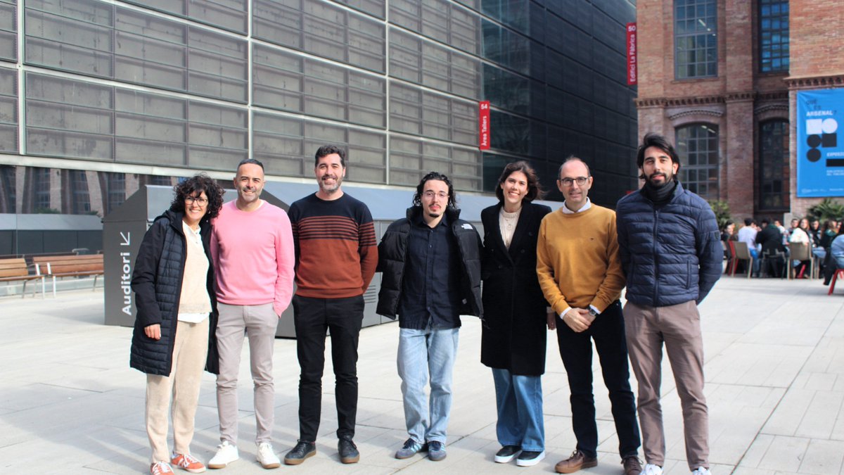 📢🏆 Entrega del premio Cátedra Ideograma-UPF a Óscar Gallego y Canela Prato, ganadores de la quinta edición, por su investigación sobre la figura política de Giorgia Meloni.

🔗Para más información: bit.ly/3CwGveL