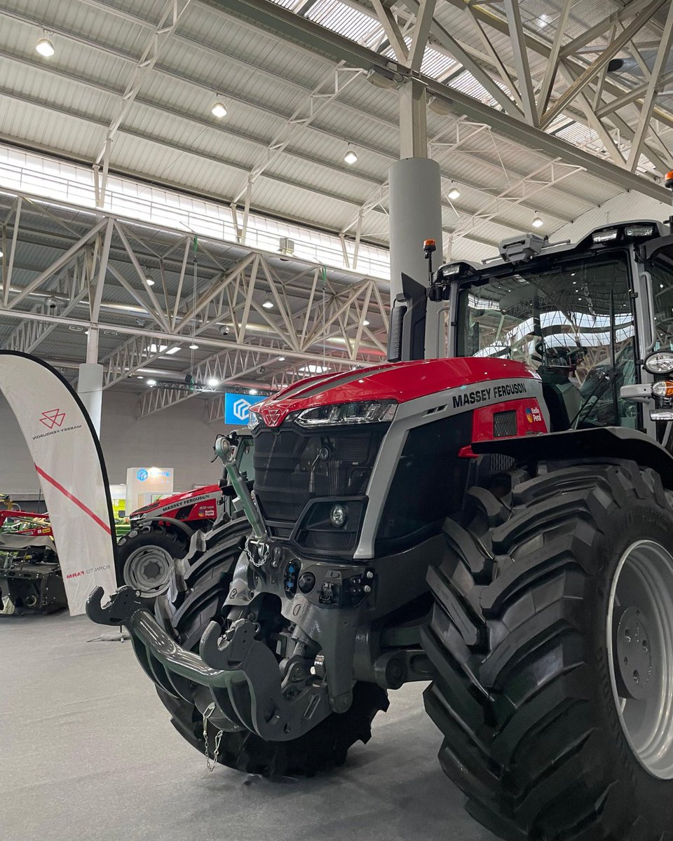 Massey Ferguson España tweet media