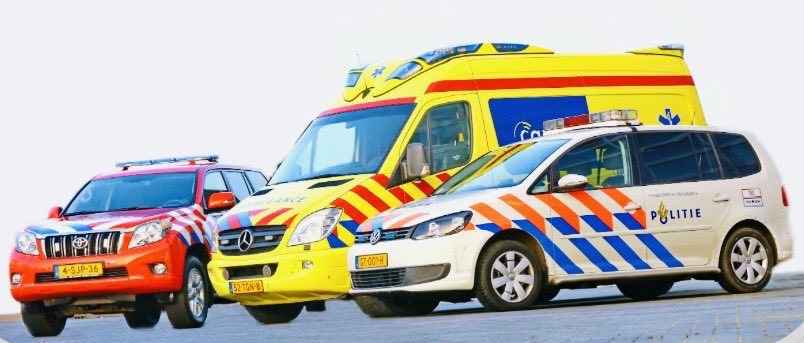 De burgemeesters van Midden Nederland kregen vanmorgen een sneak preview op de nieuwe Meldkamer Midden Nederland in Hilversum. Een prachtige open ruimte van 600m2 waar meer dan 50 centralisten allemaal een eigen unit hebben. Dat is ook wel nodig, want er komen in onze eenheid per