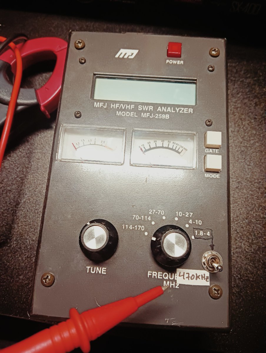 Mientras tanto, devolviendo vida a este maravilloso MFJ-259B vitaminado, el legítimo dueño se va a llevar un grata sorpresa!

#hamradio #radioaficion #mfj #radioaficionado #hamr #radioamateur