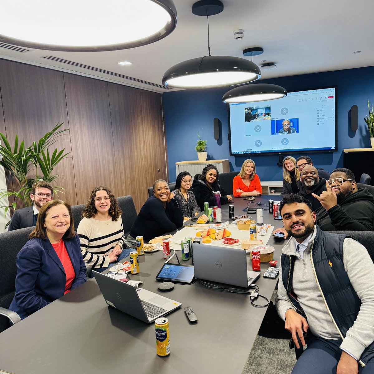 Sabah Ahmedi (@theyoungimam) on Twitter photo Honored to be part of <a href="/itvlondon/">ITV London</a> diversity panel! Grateful for the time & effort they put into making these discussions happen. Diverse representation in the workplace helps us learn about othersā lived experiences and challenges. Looking forward to more initiatives like this! Honored to be part of <a href="/itvlondon/">ITV London</a> diversity panel! Grateful for the time & effort they put into making these discussions happen. Diverse representation in the workplace helps us learn about othersā lived experiences and challenges. Looking forward to more initiatives like this!