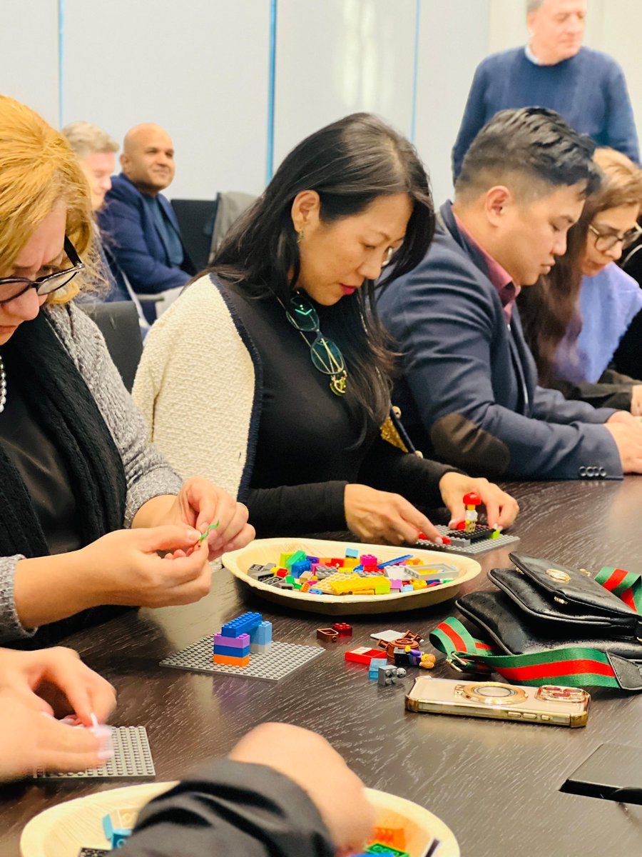 policyCollege's tweet image. #CPP hosted an inspiring, hands-on session at the #IPPA Winter School in Doha! Led by Dr. Tok and and using the LEGO®️ Serious Play®️methodology, participants built &amp;amp; shared creative models that sparked fresh insights on policy design, driving change, and sustainable transitions