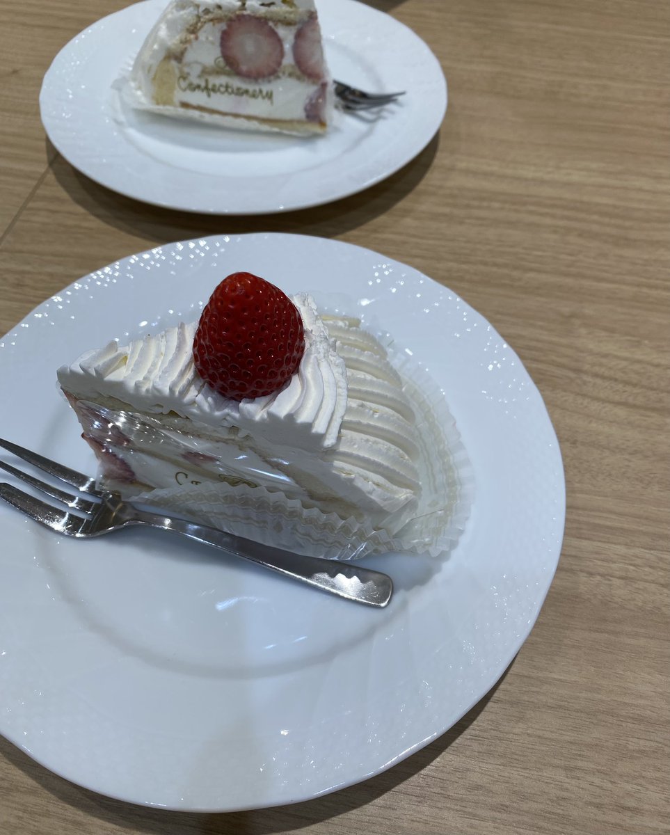 BDFEnichimishi's tweet photo. ちゃんとお付き合いは続いています！

一緒にご飯作ったり、お菓子をつまんだりするほのぼのなカップルですw
(写真は不二家レストランです) https://t.co/iEgTZFI0vH
