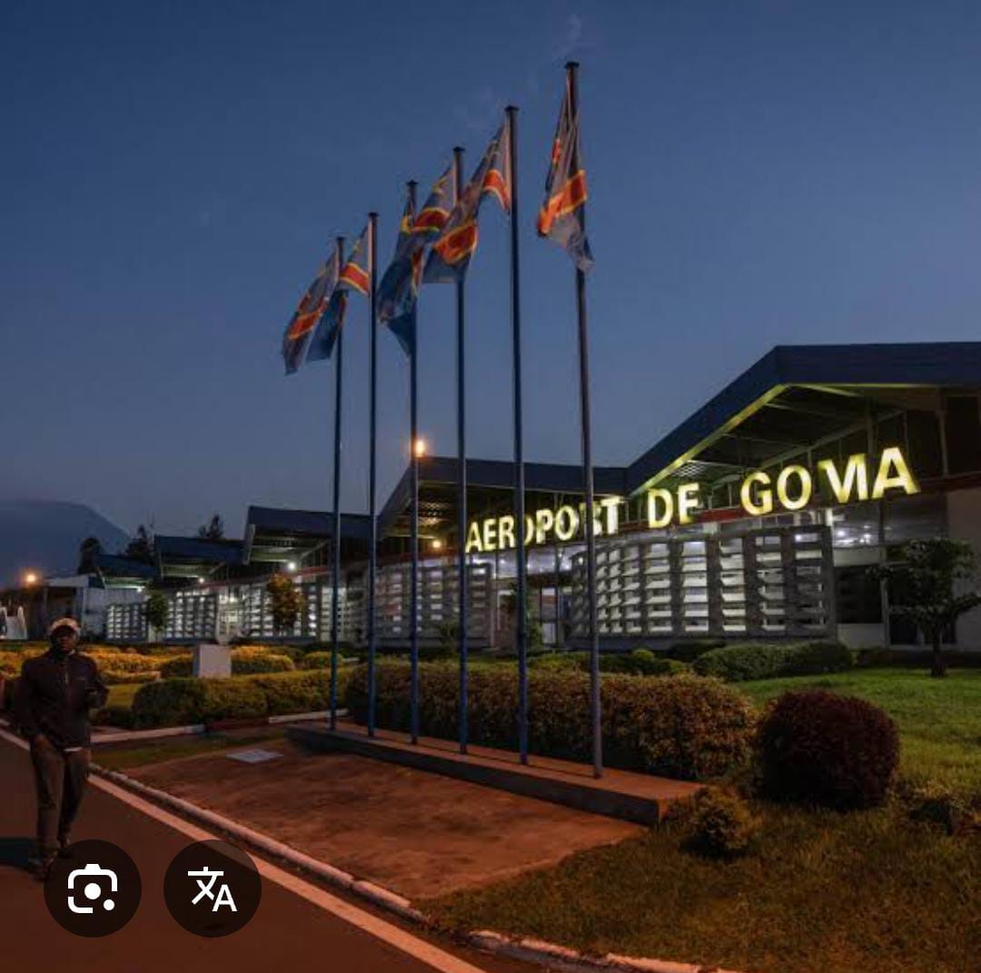 SOS POUR GOMA
Si vous avez des familiers et des amis Goma, veuillez les aider avec les crédits et un peu d'argents pour leur survie, la vie devient très compliquée dans cette ville. Coupure du courant, coupure d'eaux, des magasins pillés, pas de circulations, des banques fermées.