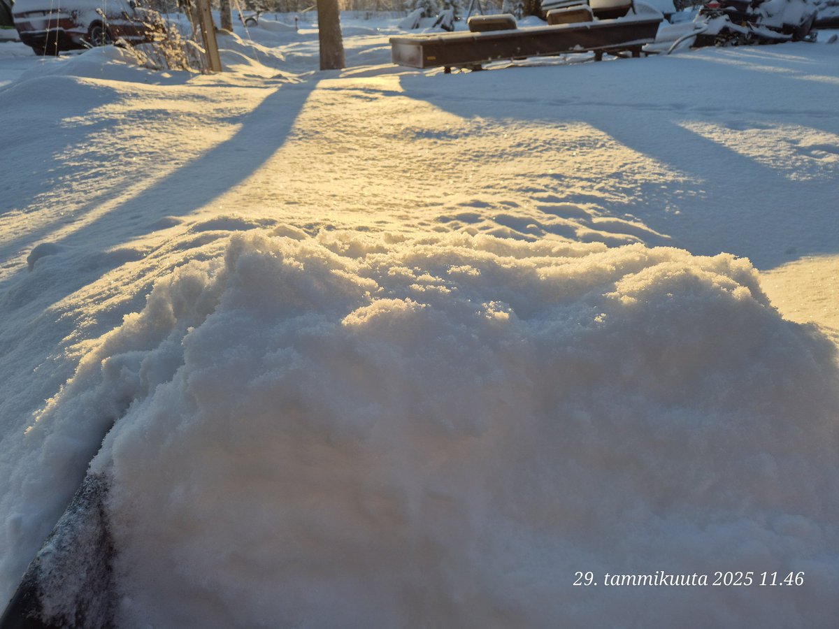 keski_e's tweet image. Puuterilunta! Nam! 😎💪
Ja kohta tullee 20cm lissää!🥰 #ivalo #winterrules